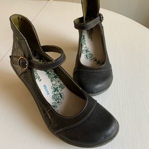 El Naturalista Mary Jane size 38